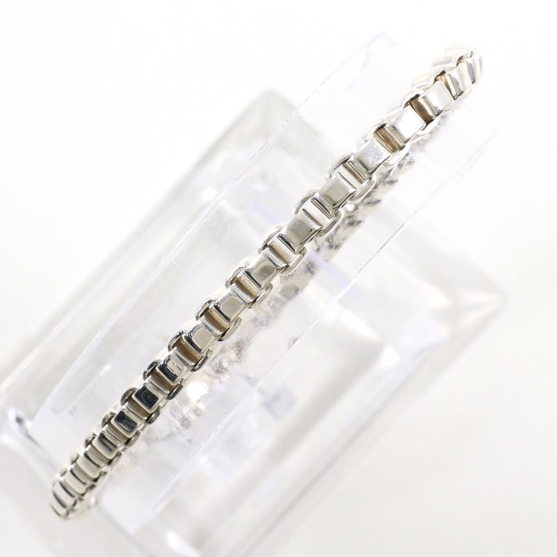 Tiffany & Co. Venetian Silver Bracelet, Total Weight 15.4g, 17.5cm, Jewelry: --- Catalog ---Category: SizeLength: 17.5cm / 6.88''Category: DesignType: Charm braceletGender: WomenMaterial: Silver 925Category: GeneralBrand: Tiffany--- Item List ---Section: ConditionRanking: Rank