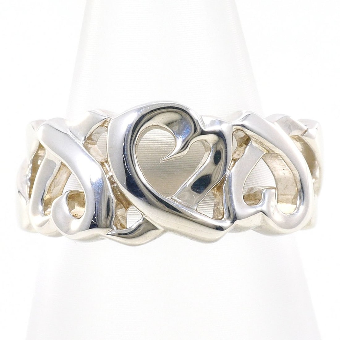 Tiffany & Co. Triple Loving Heart Silver Ring (Total Weight: 5.6g) - Jewelry: --- Catalog ---Category: SizeJP Size: 9.5US Size: 5Category: DesignType: Band ringGender: WomenMaterial: Silver 925Category: GeneralBrand: Tiffany--- Item List ---Section: ConditionRanking: Rank SA Us