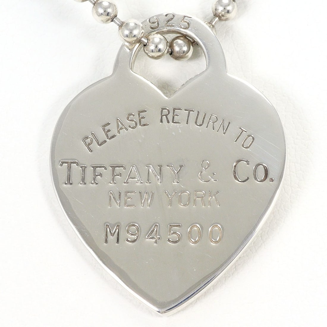 Tiffany & Co. Heart Tag Silver Necklace, Total Weight 22.5g, 86cm, Jewelry: --- Catalog ---Category: SizePendant Size: 30mm x 23mm / 1.18'' x 0.9''Neck Circumference: 86 cm / 33.85''Category: DesignGender: WomenMaterial: SilverNecklace Type: NecklaceCategory: GeneralBrand: Ti