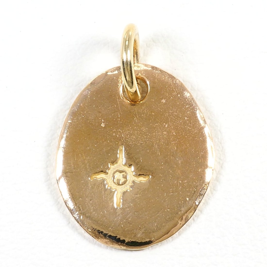 K10 10K YG Yellow Gold Pendant Top, Total Weight 2.5g, Like New Jewelry: --- Catalog ---Category: SizeWeight: 2.5g / 0.08oz.Pendant Size: 20mm x 14mm / 0.78'' x 0.55''Category: DesignColor: Yellow goldMetal: GoldGender: Women,MenMaterial: Yellow gold (10K)Metal Purity: 10K