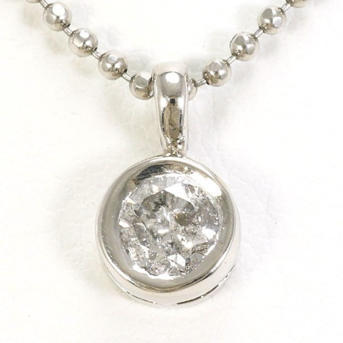 PT900 Platinum PT850 Necklace with 0.40ct Diamond, Certificate of Authenticity, Total Weight Approx.: --- Catalog ---Category: SizeWeight: 3.8g / 0.13oz.Pendant Size: 9mm x 5mm / 0.35'' x 0.19''Neck Circumference: 41 cm / 16.14''Category: DesignColor: PlatinumMetal: PlatinumStone: DiamondGender: Women