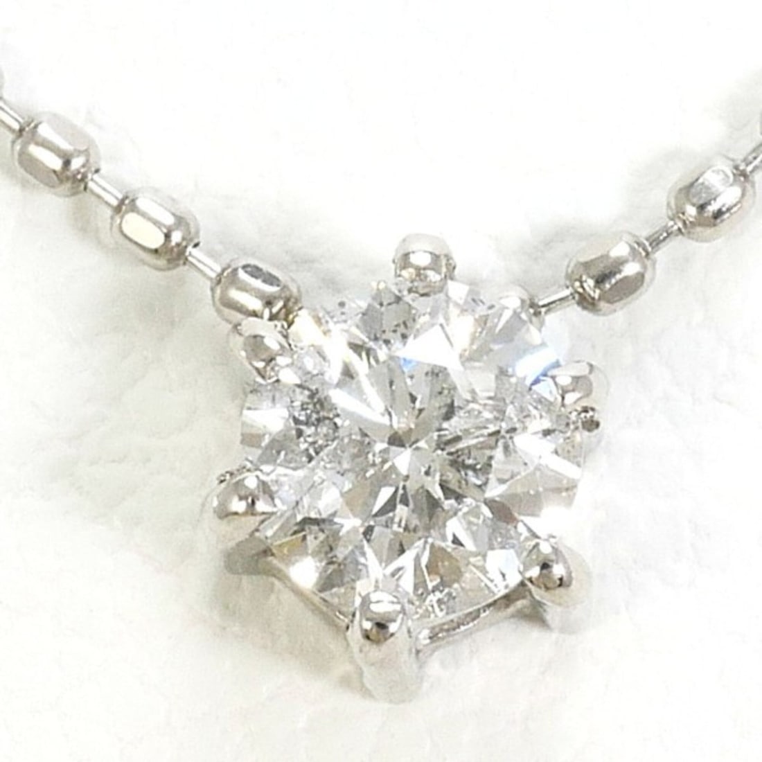 PT900 Platinum PT850 Necklace with 0.20ct Diamond, Total Weight Approx. 1.6g, 40cm, Jewelry, Used,: --- Catalog ---Category: SizeWeight: 1.6g / 0.05oz.Pendant Size: 5mm x 5mm / 0.19'' x 0.19''Neck Circumference: 40 cm / 15.74''Category: DesignColor: PlatinumMetal: PlatinumStone: DiamondGender: Women