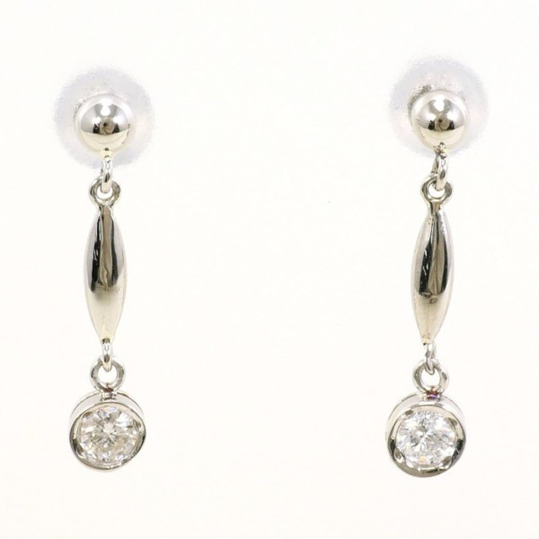PT900 Platinum Earrings with 0.08g Diamonds x 2, Total Weight Approx. 1.0g, Used Jewelry, Like New (1 of 13)
