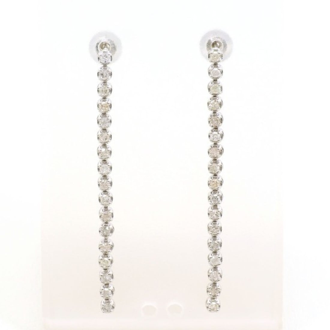 K14 14K WG White Gold Earrings with 0.22mm Diamonds x 2, Total Weight Approx. 1.5g, Jewelry, Used,: --- Catalog ---Category: SizeWeight: 1.5g / 0.05oz.Category: DesignType: Drop earringsColor: White goldMetal: White GoldStone: DiamondGender: WomenMaterial: White gold (14K)Metal Purity: 14KWeight (ct