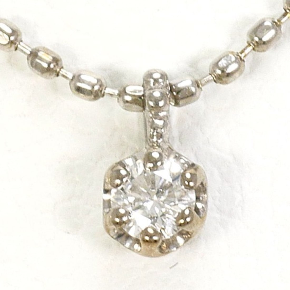 Take-Up K10WG Necklace with 0.05 Carat Diamond, Total Weight Approx. 1.0g, 40cm, Jewelry, Used, Like: --- Catalog ---Category: SizeWeight: 1g / 0.03oz.Pendant Size: 5mm x 3mm / 0.19'' x 0.11''Neck Circumference: 40 cm / 15.74''Category: DesignColor: White goldMetal: White GoldStone: DiamondGender: Wom