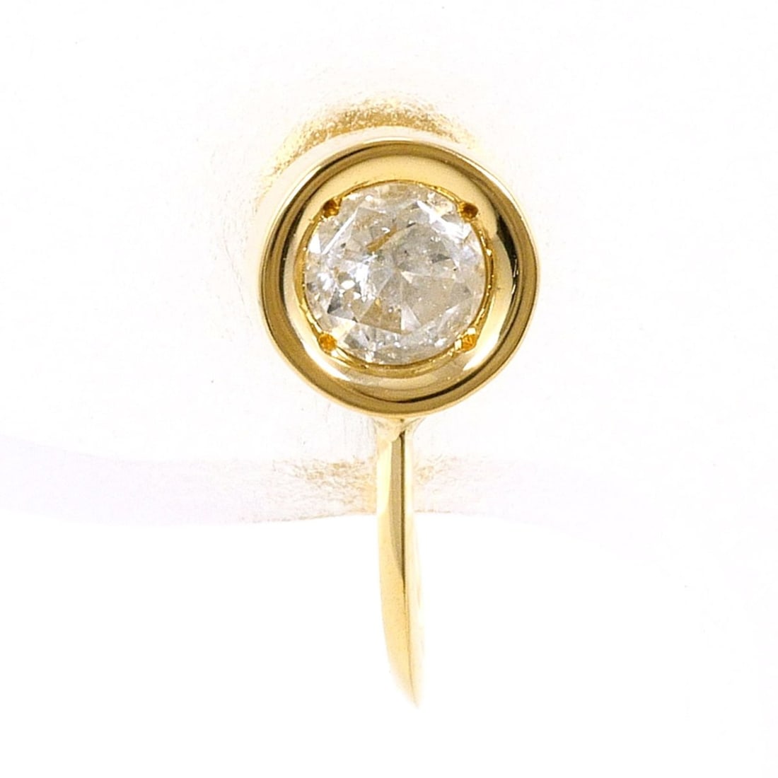 18K (18-karat) Yellow Gold Earring (Single Earring) with 0.16ct Diamond, Total Weight 0.8g, Jewelry: --- Catalog ---Category: SizeWeight: 0.8g / 0.02oz.Category: DesignType: Stud earringsColor: Yellow goldMetal: GoldStone: DiamondGender: WomenMaterial: Yellow gold (18K)Metal Purity: 18KWeight (ct.): 