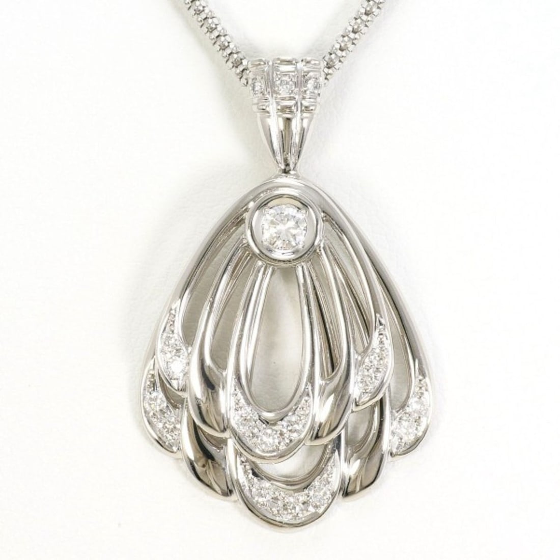 PT900 Platinum PT850 Necklace with 0.14 and 0.30 Carat Diamonds, Certificate of Authenticity (1 of 9)