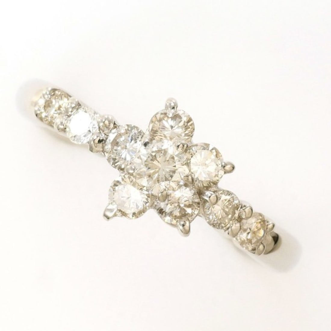 PT900 Platinum Ring with 0.70 Carat Diamond, Certificate of Authenticity Included, Total Weight (1 of 13)