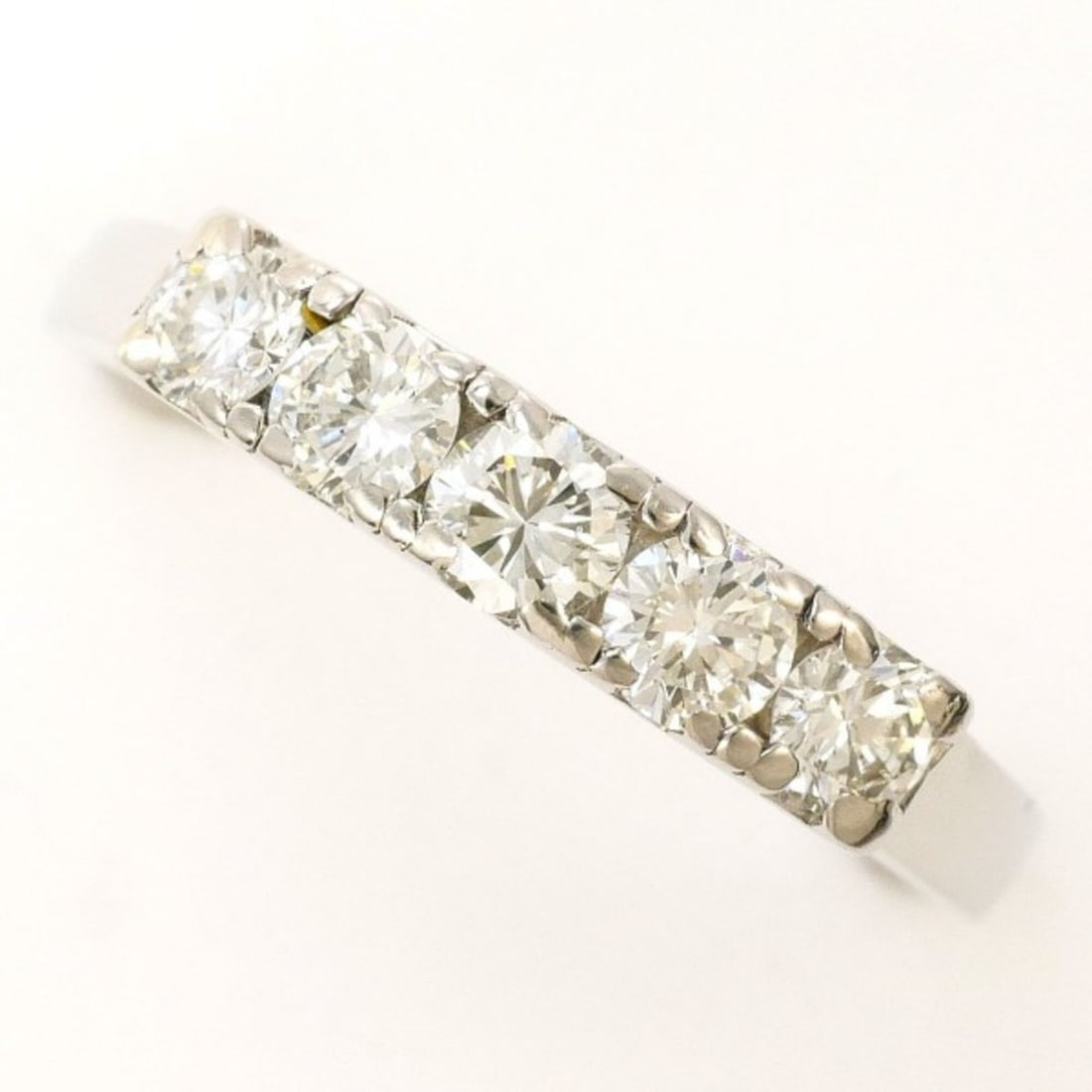 PT900 Platinum Ring with 0.55 Carat Diamond, Certificate of Authenticity Included, Total Weight (1 of 16)