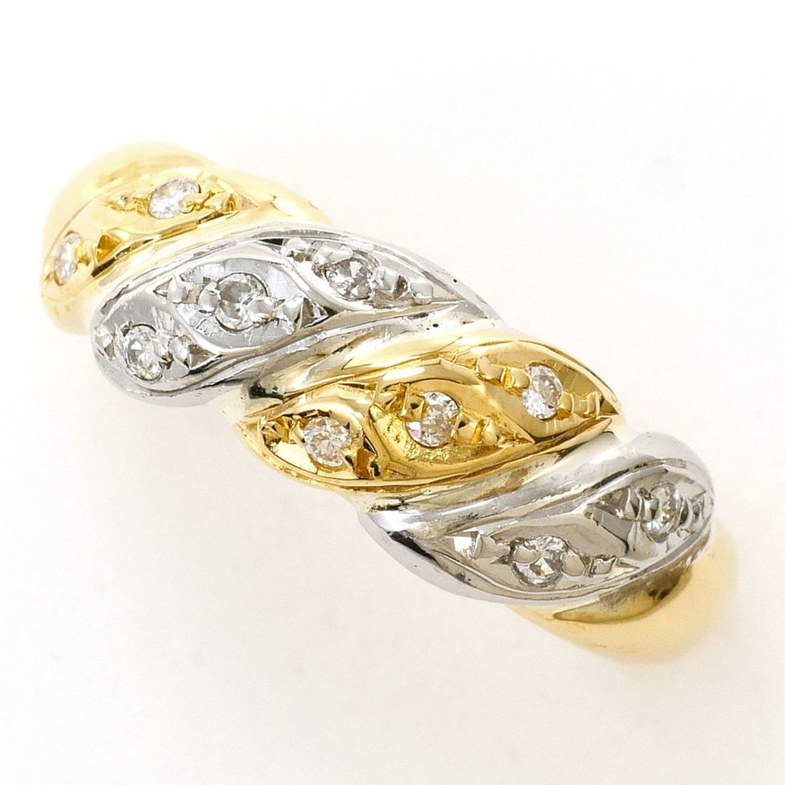 PT900 Platinum 18K YG Yellow Gold Ring with 0.10 ct Diamond, Total Weight 3.9g, Jewelry: --- Catalog ---Category: SizeWidth: 7mm / 0.28''Weight: 3.9g / 0.13oz.JP Size: 9.5US Size: 5Category: DesignType: Band ringColor: Platinum, Yellow goldMetal: Gold, PlatinumStone: DiamondGender: WomenM