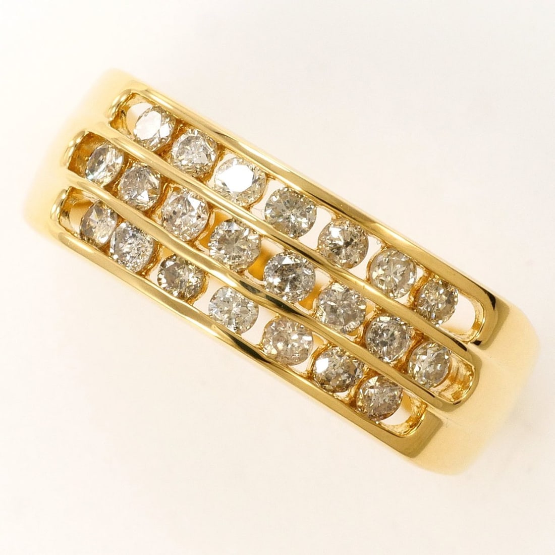 18K (18-karat) Yellow Gold Ring with 0.50ct Diamond, Certificate of Authenticity, Total Weight 3.3g,: --- Catalog ---Category: SizeWidth: 7mm / 0.28''Weight: 3.3g / 0.11oz.JP Size: 11US Size: 6Category: DesignType: Band ringColor: Yellow goldMetal: GoldStone: DiamondGender: WomenMaterial: Yellow gold 