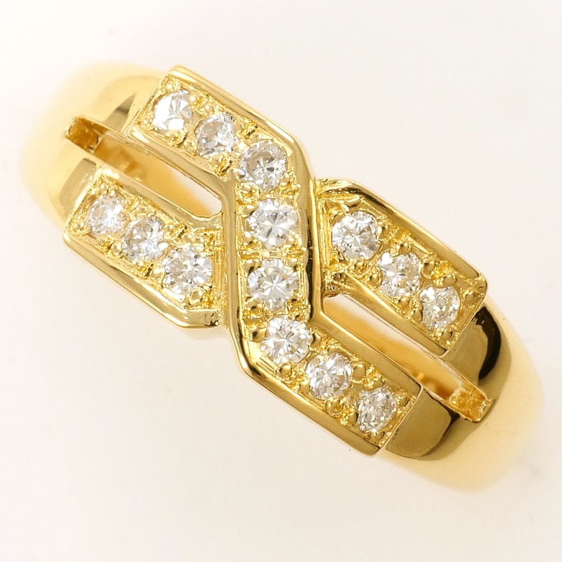 18K (18-karat) Yellow Gold Ring with 0.20ct Diamond, Certificate of Authenticity, Total Weight 4.1g,: --- Catalog ---Category: SizeWidth: 7mm / 0.28''Weight: 4.1g / 0.14oz.JP Size: 8US Size: 4.5Category: DesignType: Band ringColor: Yellow goldMetal: GoldStone: DiamondGender: WomenMaterial: Yellow gold