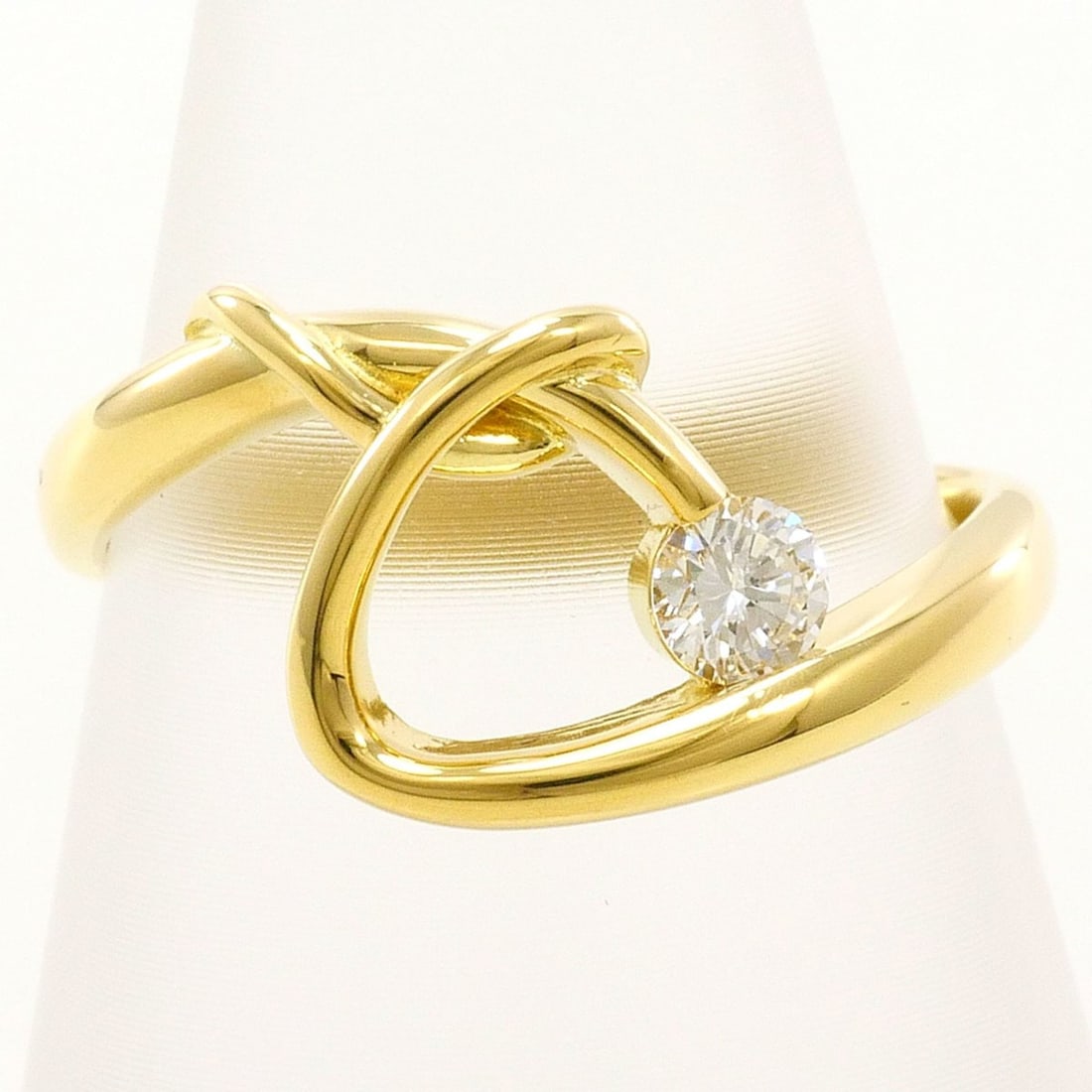 18K (18-karat) Yellow Gold Ring with 0.14ct Diamond, Certificate of Authenticity, Total Weight 3.6g,: --- Catalog ---Category: SizeWidth: 9mm / 0.35''Weight: 3.6g / 0.12oz.JP Size: 10US Size: 5.5Category: DesignType: Band ringColor: Yellow goldMetal: GoldStone: DiamondGender: WomenMaterial: Yellow gol