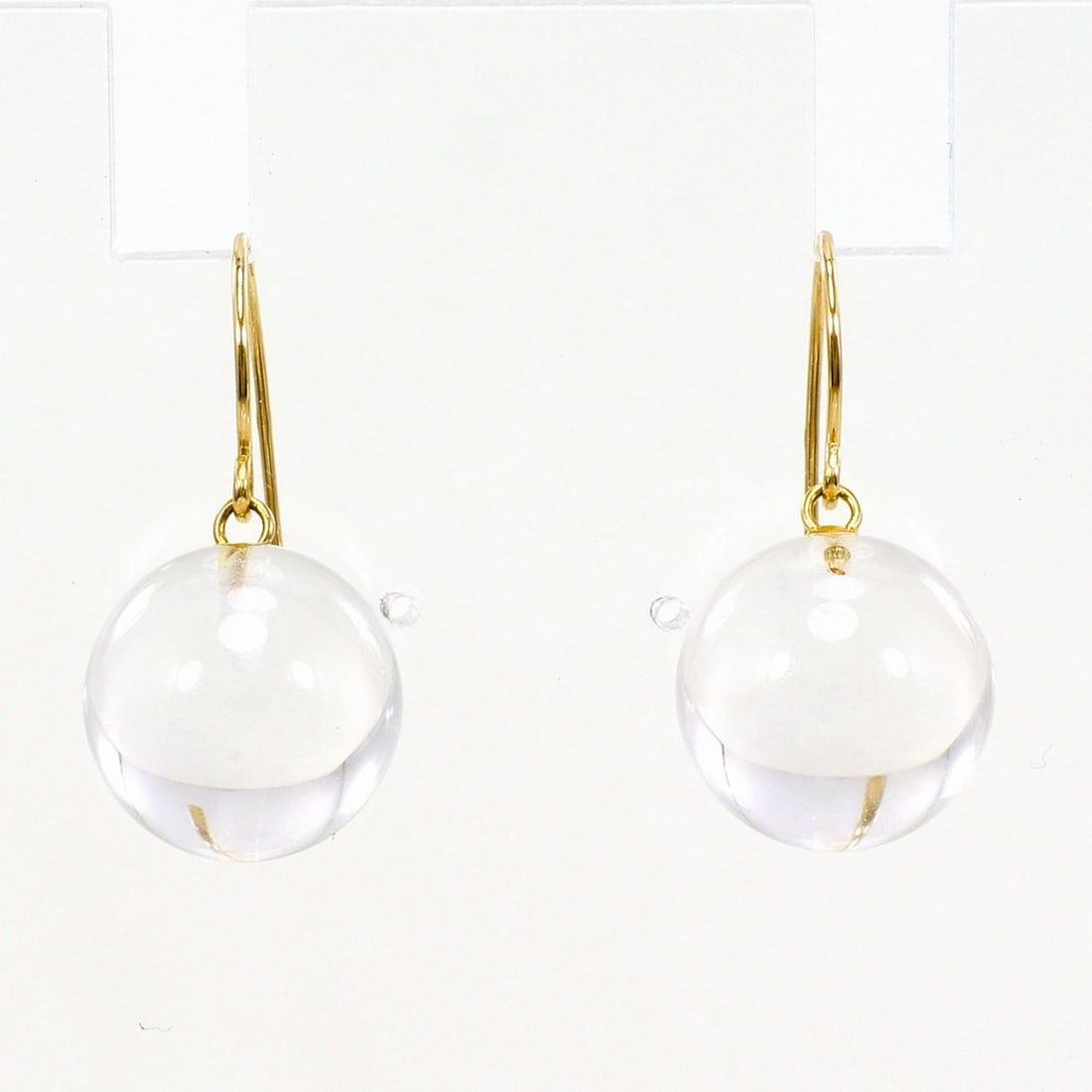 18K (18-karat) Yellow Gold (YG) Earrings with Quartz Stones, Total Weight 2.9g, Jewelry: --- Catalog ---Category: SizeWeight: 2.9g / 0.1oz.Category: DesignType: Drop earringsColor: Yellow goldMetal: GoldStone: QuartzGender: WomenMaterial: Yellow gold (18K)Metal Purity: 18KCategory: Genera