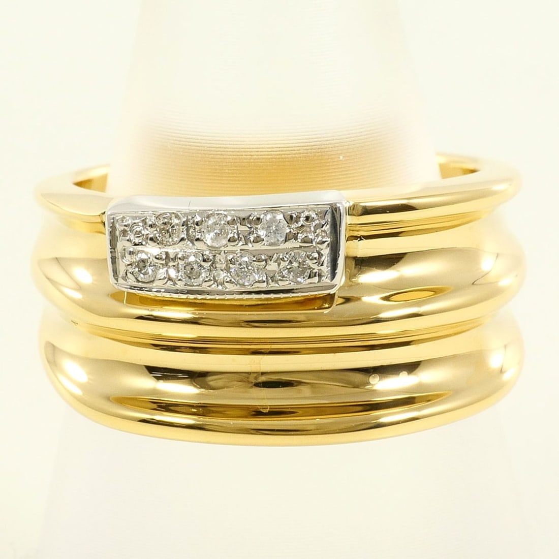 PT850 Platinum 18K YG Yellow Gold Ring with 0.05 ct Diamond, Certificate of Authenticity, Total: --- Catalog ---Category: SizeWeight: 9.2g / 0.32oz.JP Size: 12US Size: 6.5Category: DesignType: Band ringColor: Platinum, Yellow goldMetal: Gold, PlatinumStone: DiamondGender: WomenMaterial: Platinum 