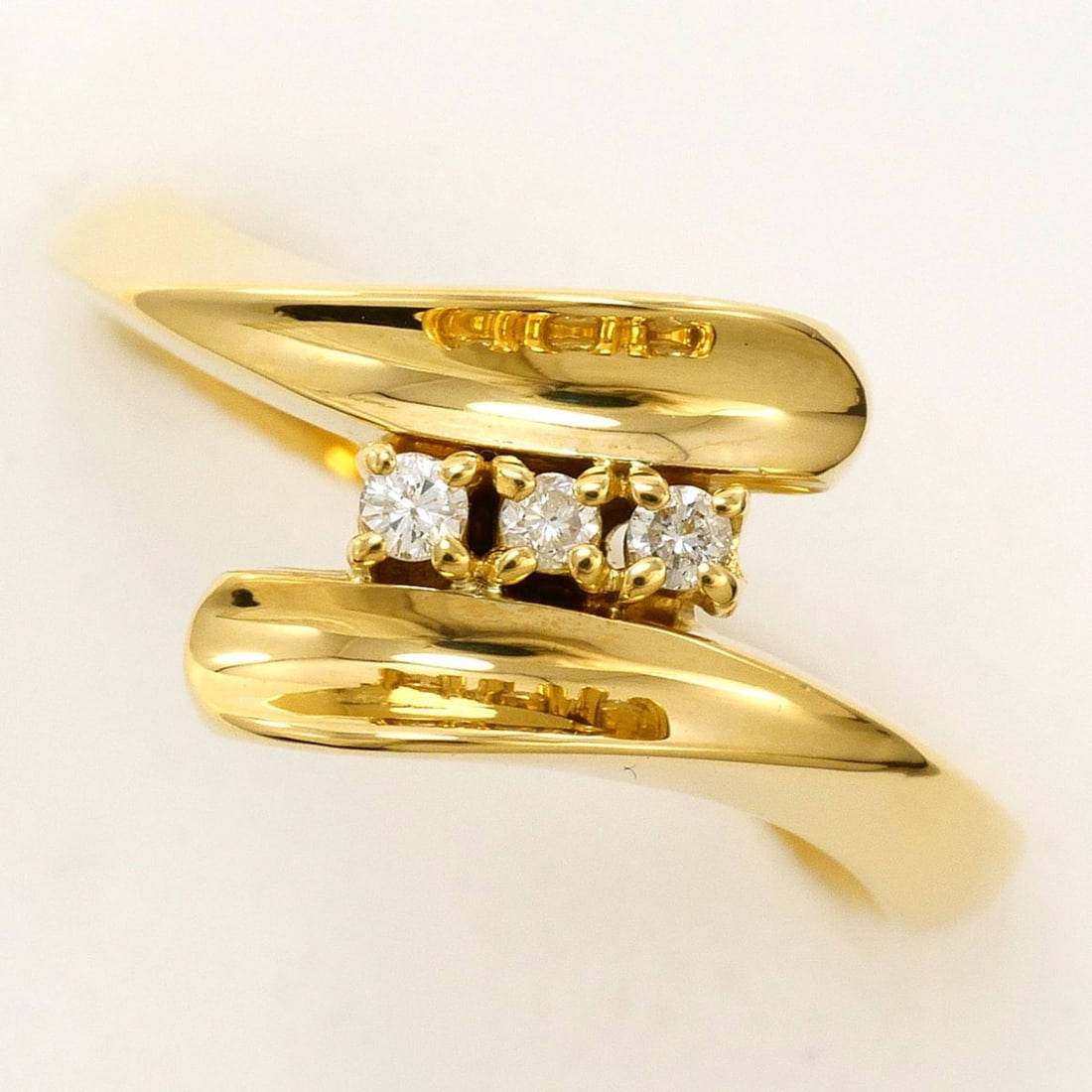 18K (18-karat) Yellow Gold Ring with Diamond (carat mark not specified), Certificate of (1 of 10)
