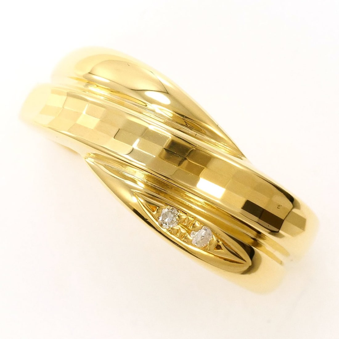 18K (18-karat) Yellow Gold Ring with Diamond (carat mark not specified), Certificate of: --- Catalog ---Category: SizeWeight: 3.1g / 0.1oz.JP Size: 11US Size: 6Category: DesignType: Band ringColor: Yellow goldMetal: GoldStone: DiamondGender: WomenMaterial: Yellow gold (18K)Metal Purity: 1