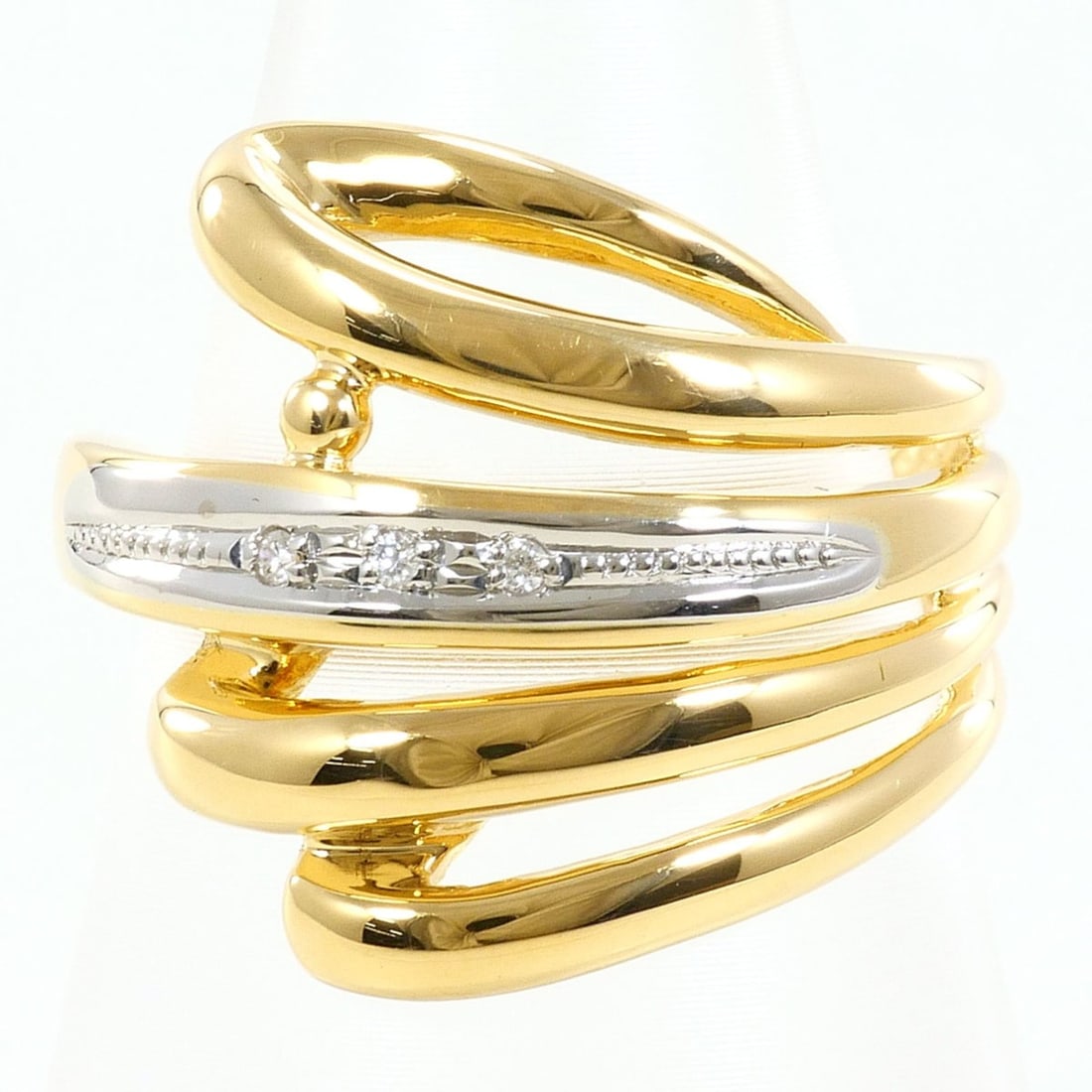 PT900 Platinum 18K Yellow Gold Ring with Diamond (carat mark not stamped), Certificate of: --- Catalog ---Category: SizeWeight: 4.8g / 0.16oz.JP Size: 11US Size: 6Category: DesignType: Band ringColor: Platinum, Yellow goldMetal: Gold, PlatinumStone: DiamondGender: WomenMaterial: Platinum 90