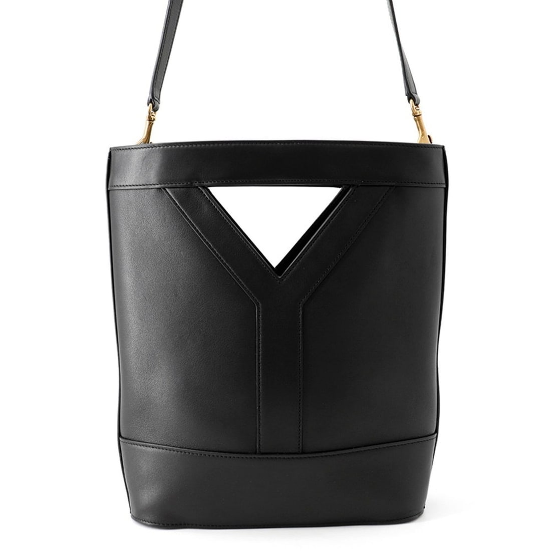 Yves Saint Laurent Saint Laurent Paris handbag, Y bucket style, calf leather, 808224, SAINT LAURENT: --- Catalog ---Category: SizeSize (HxWxD): 29cm x 27cm x 9cm / 11.41'' x 10.62'' x 3.54''Category: DesignType: HandbagColor: BlackGender: WomenMaterial: Leather Category: GeneralBrand: Yves Saint Laur