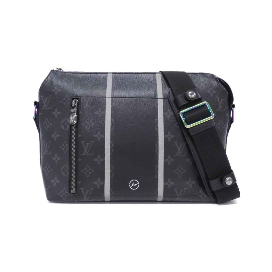 Louis Vuitton Monogram Eclipse Flash Apollo Messenger PM M43410 Shoulder Bag: --- Catalog ---Category: SizeSize (HxWxD): 25cm x 30cm x 9cm / 9.84'' x 11.81'' x 3.54''Category: DesignType: Shoulder bagColor: BlackGender: Women,MenMaterial: Coated canvas Category: GeneralMPN: M43