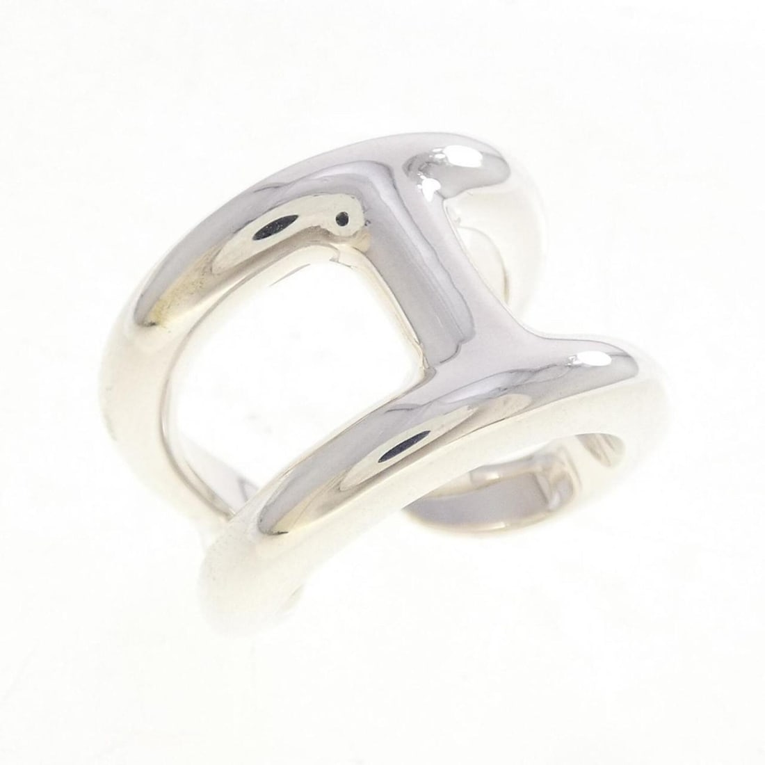 Hermes Hermès Osmo's Large Ring: --- Catalog ---Category: SizeUS Size: 7Brand Size: 54Category: DesignType: Band ringGender: WomenMaterial: Silver 925Category: GeneralMPN: H102536BBrand: Hermes--- Item List ---Section: ConditionRanki