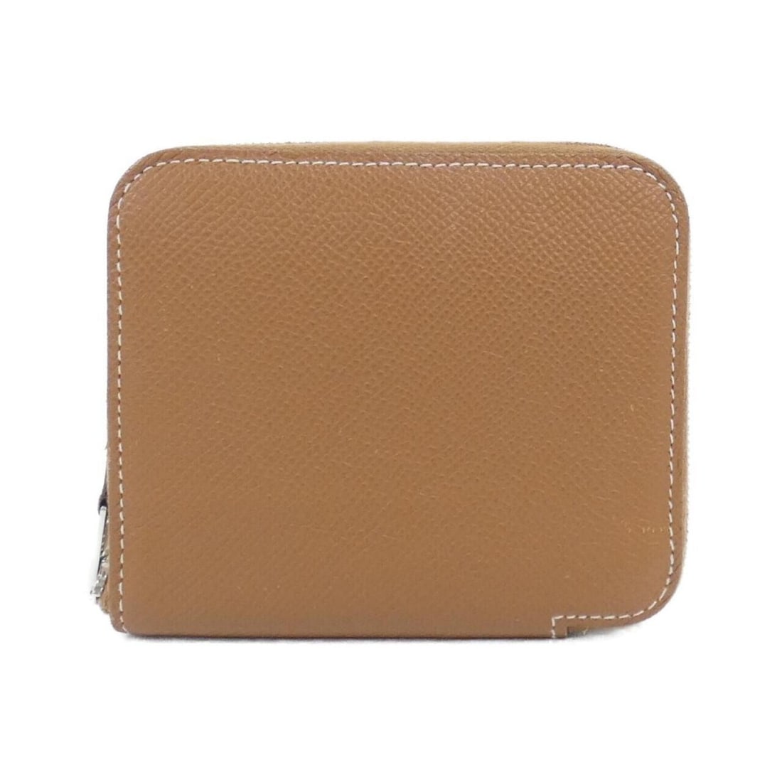 Hermes CLIQUETIS TATTOO AQUAREL Silk In Compact Wallet 083774CK: --- Catalog ---Category: SizeSize (HxWxD): 9cm x 11cm x 1.5cm / 3.54'' x 4.33'' x 0.59''Category: DesignType: Wallet (bi-fold)Color: Beige, Celeste, GoldGender: Men,WomenMaterial: Epsom leather , Silk