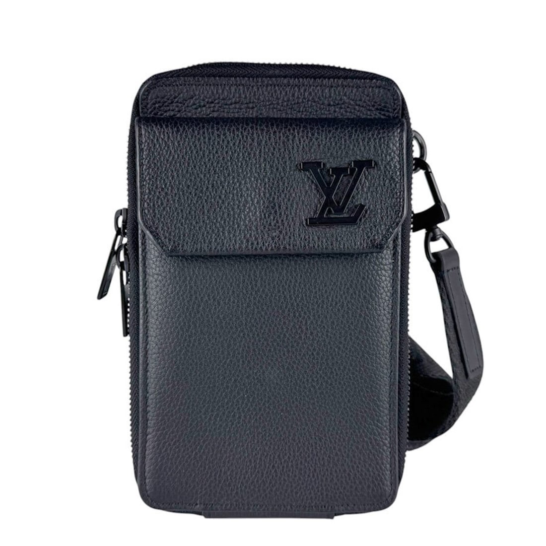 Louis Vuitton LOUIS VUITTON Shoulder Bag LV Aerogram Phone Pouch Leather Black Men's M57089 z10679: --- Catalog ---Category: SizeSize (HxWxD): 18cm x 12cm x 2cm / 7.08'' x 4.72'' x 0.78''Category: DesignType: Shoulder bagColor: BlackGender: MenMaterial: Leather Category: GeneralMPN: M57089Brand: Lou