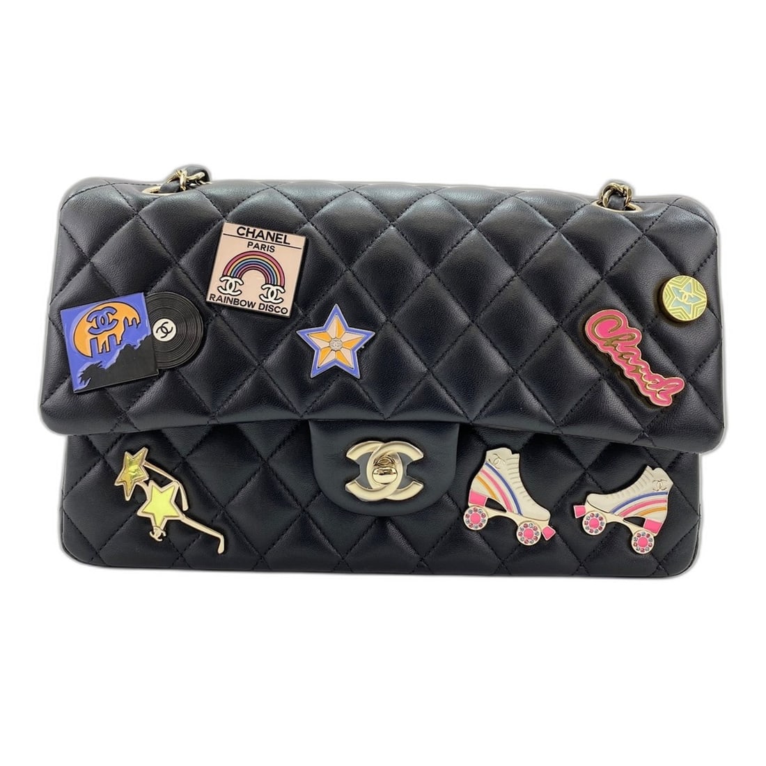 Chanel Matelassé Classic Flap Shoulder Bag with Patch Design and Gold Hardware, Black: --- Catalog ---Category: SizeSize (HxWxD): 15cm x 25cm x 6cm / 5.9'' x 9.84'' x 2.36''Category: DesignType: Shoulder bagColor: BlackGender: WomenCategory: GeneralBrand: Chanel--- Item List