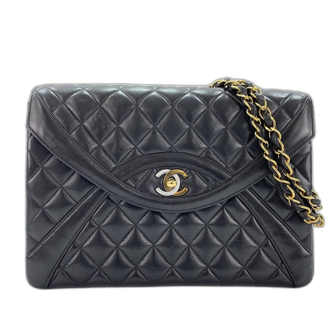 Chanel Matelassé 25 Shoulder Bag, Black: --- Catalog ---Category: SizeSize (HxWxD): 18cm x 25cm x 7cm / 7.08'' x 9.84'' x 2.75''Category: DesignType: Shoulder bagColor: BlackGender: WomenCategory: GeneralBrand: Chanel--- Item List ---Section