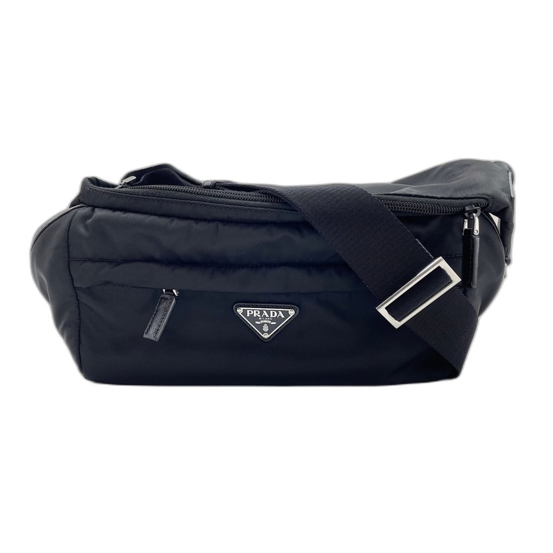 Prada PRADA Re-Nylon Recycled Nylon Shoulder Bag for Men and Women, Black: --- Catalog ---Category: DesignType: Shoulder bagColor: BlackGender: Men,WomenCategory: GeneralBrand: Prada--- Item List ---Section: ConditionRanking: Rank AB Used - Traces of usage, scratches / dirt