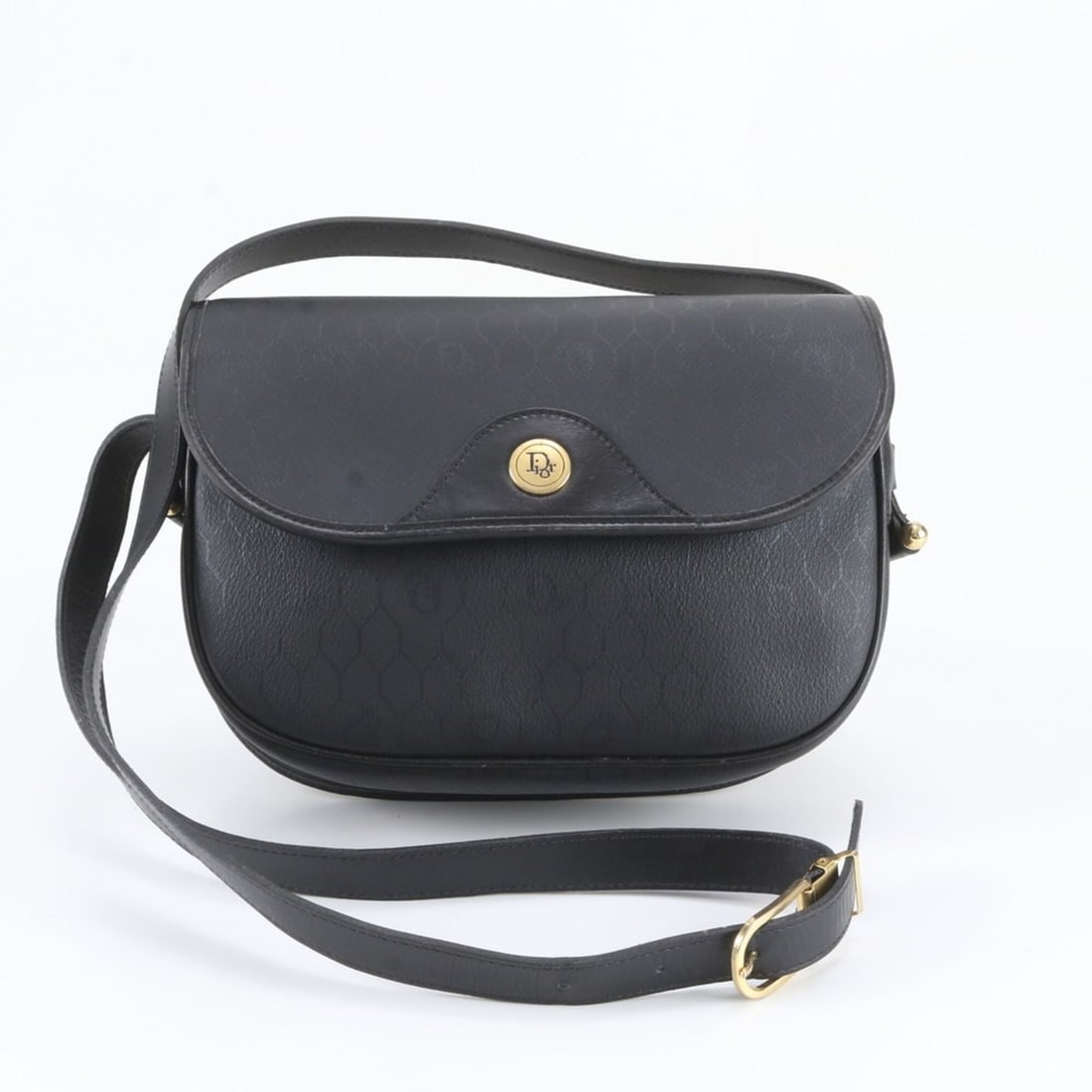 Christian Dior Honeycomb Leather Shoulder Bag, Handbag, Tote Bag for Women: --- Catalog ---Category: SizeSize (HxWxD): 18cm x 20cm x 5cm / 7.08'' x 7.87'' x 1.96''Category: DesignType: Handbag, Shoulder bag, Tote bagColor: BlackGender: WomenMaterial: Leather , Coated canvas C