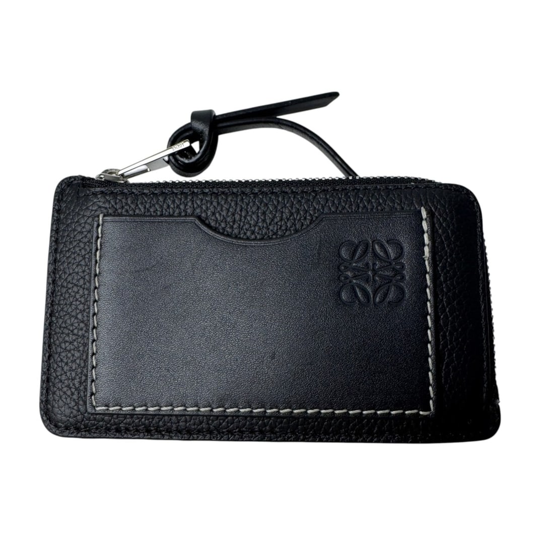 Loewe Anagram L-shaped zipper wallet/coin case/card case, black, men's.: --- Catalog ---Category: DesignType: Card caseColor: BlackGender: MenMaterial: Leather Category: GeneralBrand: LoeweCategory: Physical PropertiesSize (HxWxD): 7.5cm x 13cm / 2.95'' x 5.11''--- Item Li