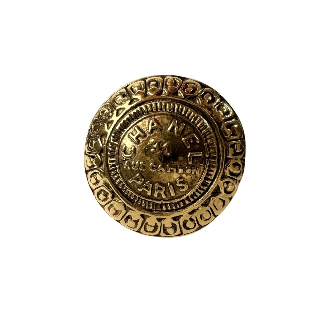 Chanel CHANEL 31 RUE CAMBON Brooch Gold Women's: --- Catalog ---Category: DesignType: BroochColor: GoldGender: WomenMaterial: MetalCategory: GeneralBrand: Chanel--- Item List ---Section: ConditionRanking: Rank AB Used - Traces of usage, scratches / 