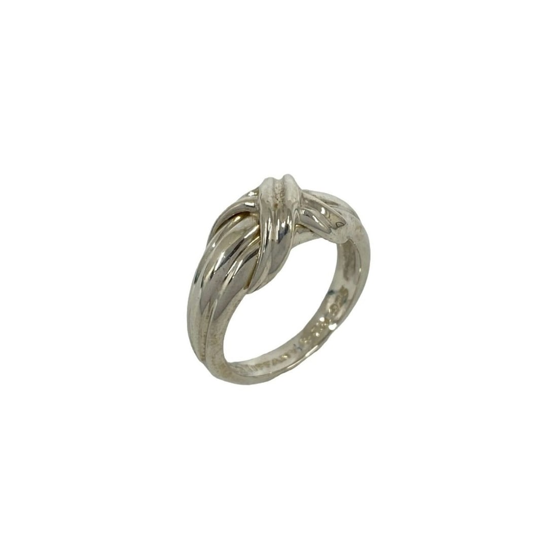 TIFFANY&Co. Tiffany Signature Cross Ring, Sterling Silver 925, Item Number 05563: --- Catalog ---Category: SizeJP Size: 13US Size: 6.5Category: DesignType: Band ringColor: SilverGender: WomenMaterial: Silver 925Category: GeneralBrand: Tiffany--- Item List ---Section: ConditionRanki