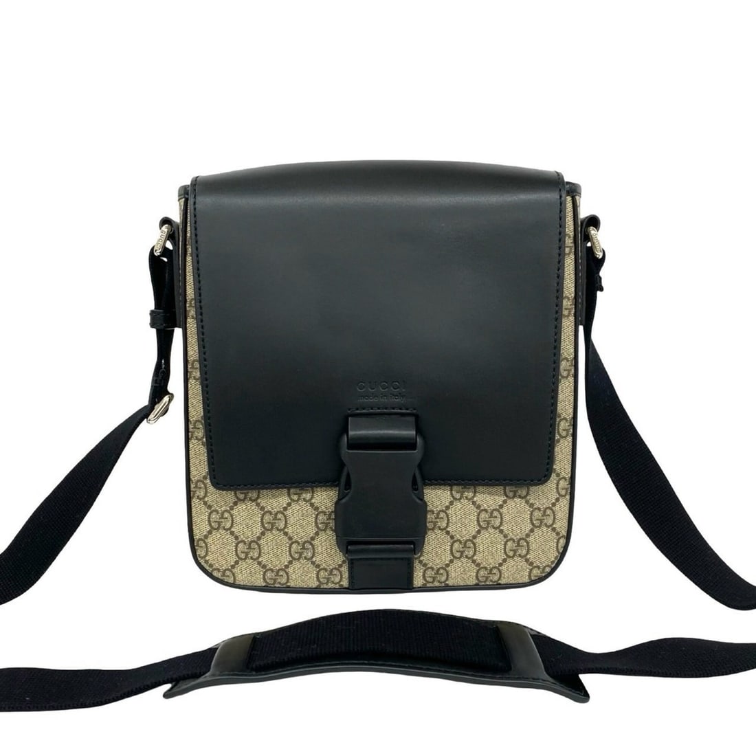 GUCCI GG Supreme Leather Shoulder Bag, Pouch, Sacoche, Crossbody Black 2607a: --- Catalog ---Category: SizeSize (HxWxD): 24.5cm x 21.5cm x 5.5cm / 9.64'' x 8.46'' x 2.16''Category: DesignType: Crossbody bag, Pochette, Shoulder bagColor: BlackGender: WomenMaterial: Elastane , Le
