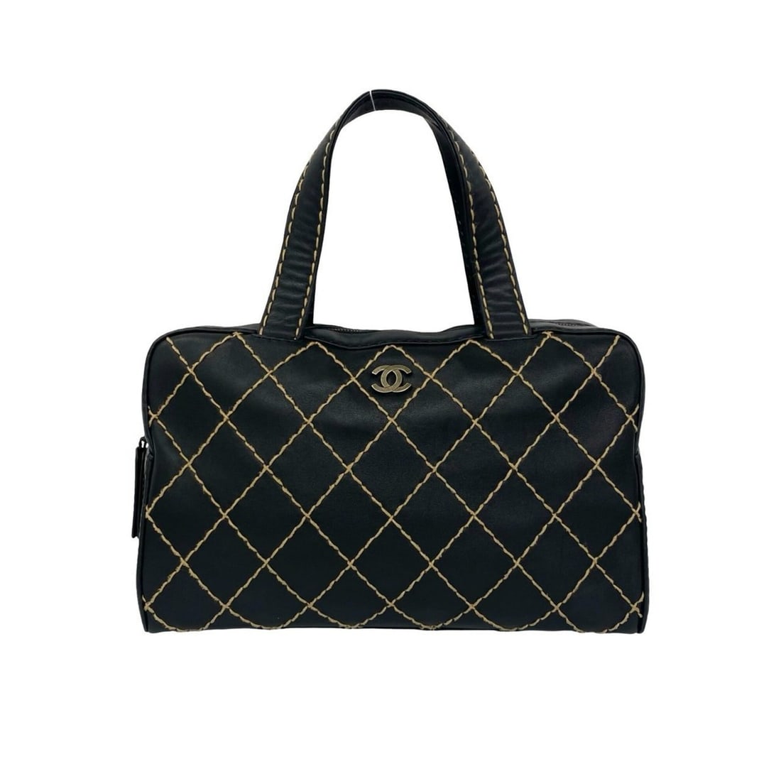 CHANEL Coco Mark Wild Stitch Lambskin Handbag Mini Boston Bag Black 26778: --- Catalog ---Category: SizeSize (HxWxD): 20cm x 32cm x 14cm / 7.87'' x 12.59'' x 5.51''Category: DesignType: Boston bag, HandbagColor: BlackGender: WomenMaterial: Leather Leather/Fur Type: LambskinC
