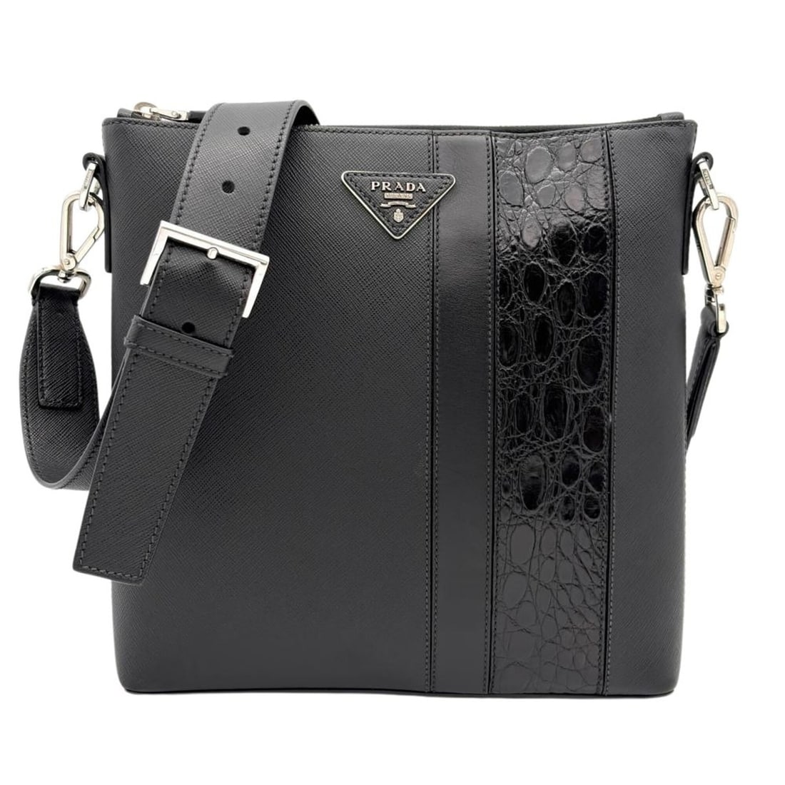 Prada PRADA Logo Crossbody Bag Shoulder Saffiano 2VH089 Black Silver Hardware Women's: --- Catalog ---Category: SizeSize (HxWxD): 25cm x 25cm x 5cm / 9.84'' x 9.84'' x 1.96''Strap Length: 126cm / 49.6''Category: DesignType: Crossbody bag, Shoulder bagColor: BlackGender: WomenMaterial: S