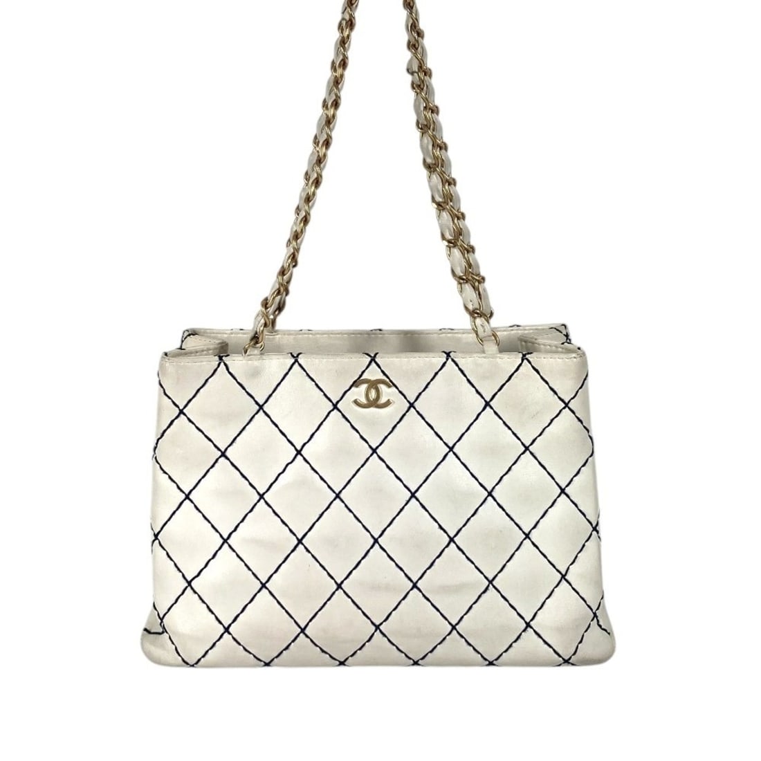 CHANEL Wild Stitch CC Coco Mark Logo Bag Tote Chain Double Shoulder Leather Men's Women's White: --- Catalog ---Category: SizeSize (HxWxD): 22.5cm x 33cm x 9.5cm / 8.85'' x 12.99'' x 3.74''Category: DesignType: Shoulder bag, Tote bagColor: Navy, WhiteGender: Men,WomenMaterial: Leather Category: G