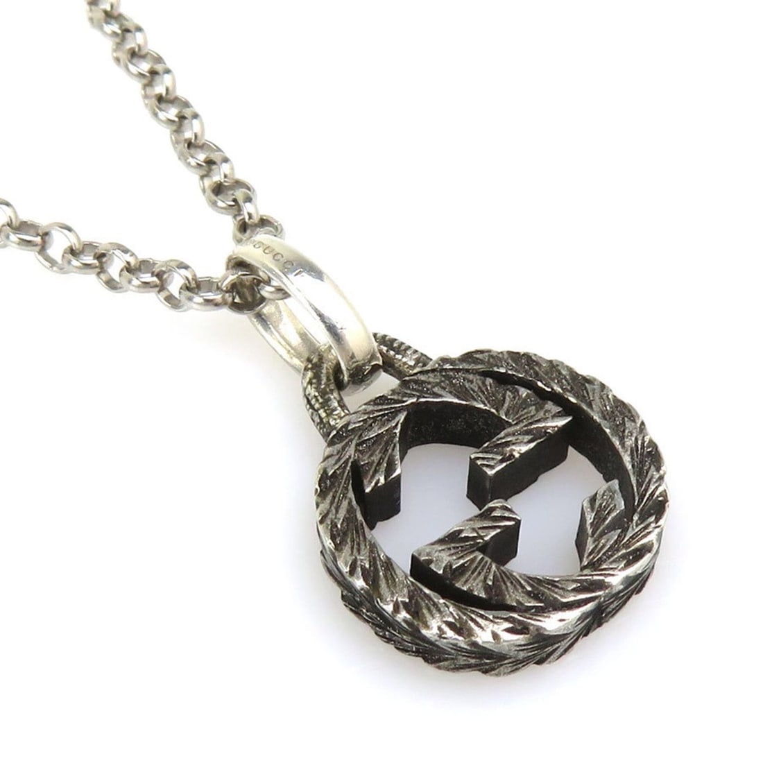 Gucci necklace, Interlocking G design, 925 sterling silver, men's and women's, h32452k: --- Catalog ---Category: SizePendant Size: 15mm x 13mm / 0.59'' x 0.51''Neck Circumference: 44 cm - 49 cm / 17.32'' - 19.29''Category: DesignColor: SilverGender: Men,WomenMaterial: Silver 925Necklace 