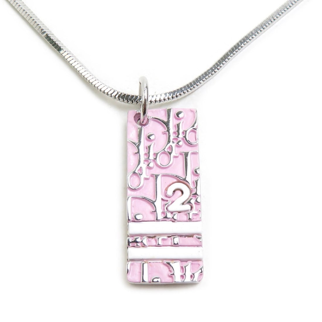 Christian Dior necklace, metal, pink and silver, women's, 56774r: --- Catalog ---Category: SizePendant Size: 25mm x 10mm / 0.98'' x 0.39''Neck Circumference: 38 cm / 14.96''Category: DesignColor: Pink, SilverGender: WomenMaterial: MetalNecklace Type: NecklaceCategor