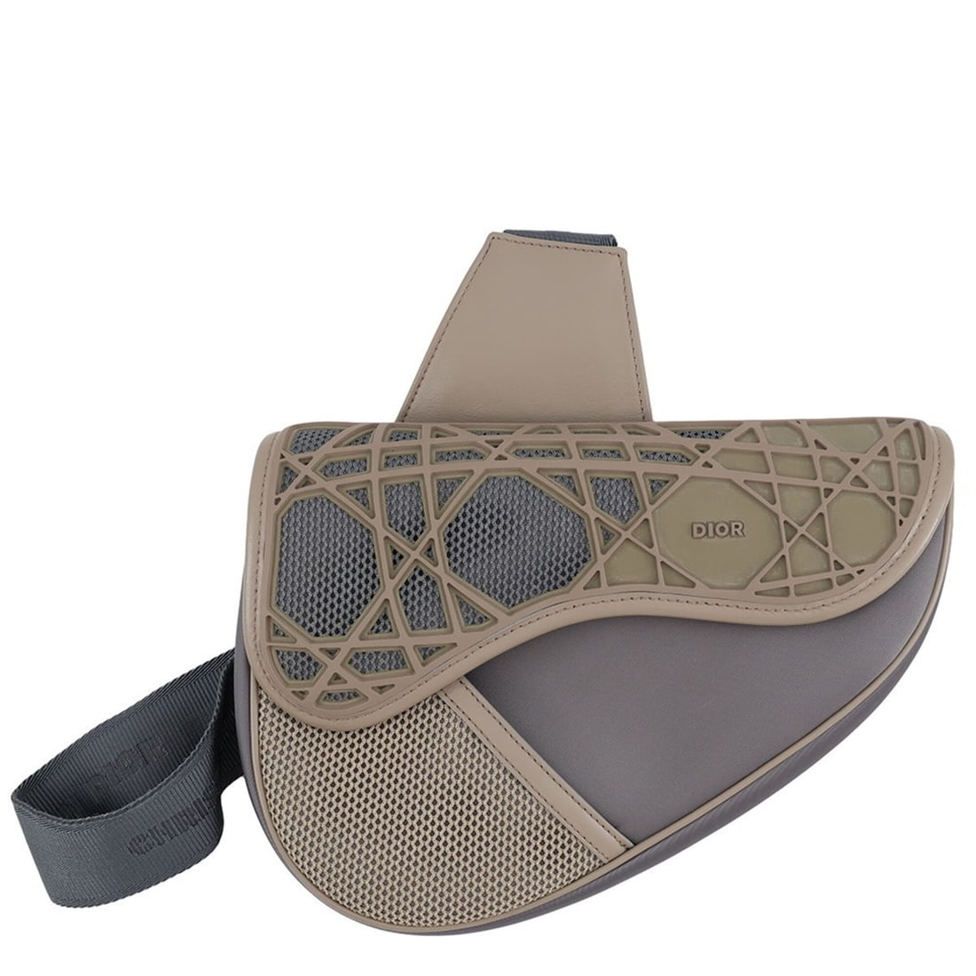 Christian Dior body bag, saddle nylon, rubber, handbag,: --- Catalog ---Category: SizeSize (HxWxD): 20cm x 26.5cm x 3cm / 7.87'' x 10.43'' x 1.18''Category: DesignType: Saddle bag, Sling bagColor: Beige, GrayGender: Women,MenMaterial: Nylon , Rubber Categor