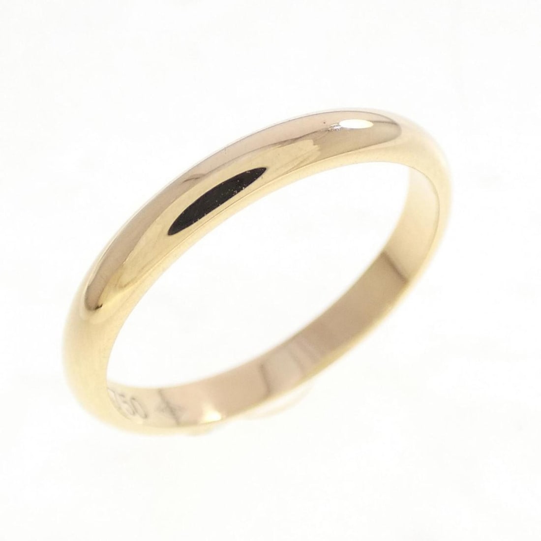 Cartier wedding ring: --- Catalog ---Category: SizeUS Size: 4.5Brand Size: 48Category: DesignType: Band ringGender: WomenMaterial: Yellow gold (18K)Category: GeneralMPN: B4002300Brand: Cartier--- Item List ---Section: Cond