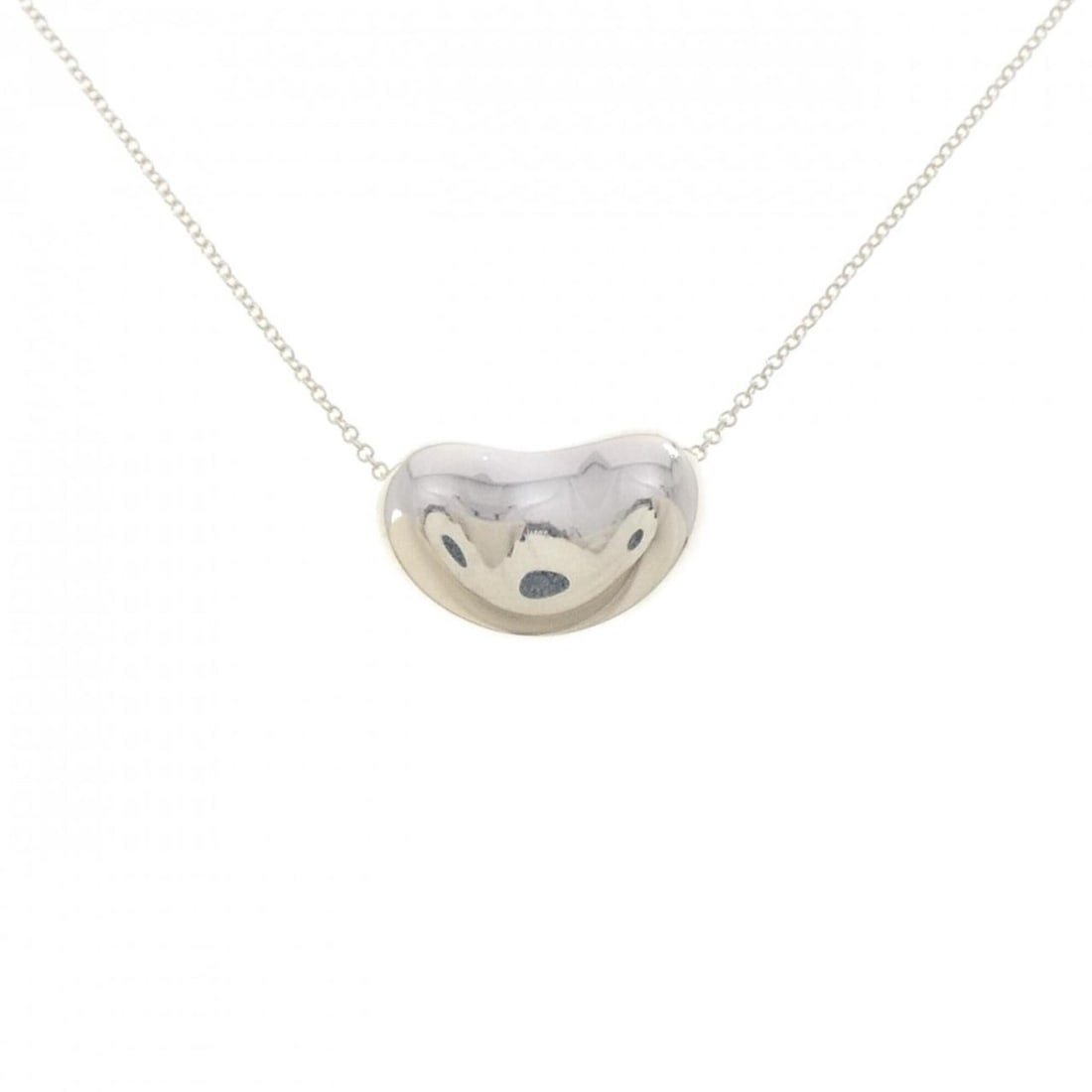 Tiffany Bean Necklace: --- Catalog ---Category: SizePendant Size: 12mm x 19.2mm / 0.47'' x 0.75''Neck Circumference: 61 cm / 24.01''Category: DesignGender: WomenMaterial: Silver 925Pendant Type: PendantNecklace Type: