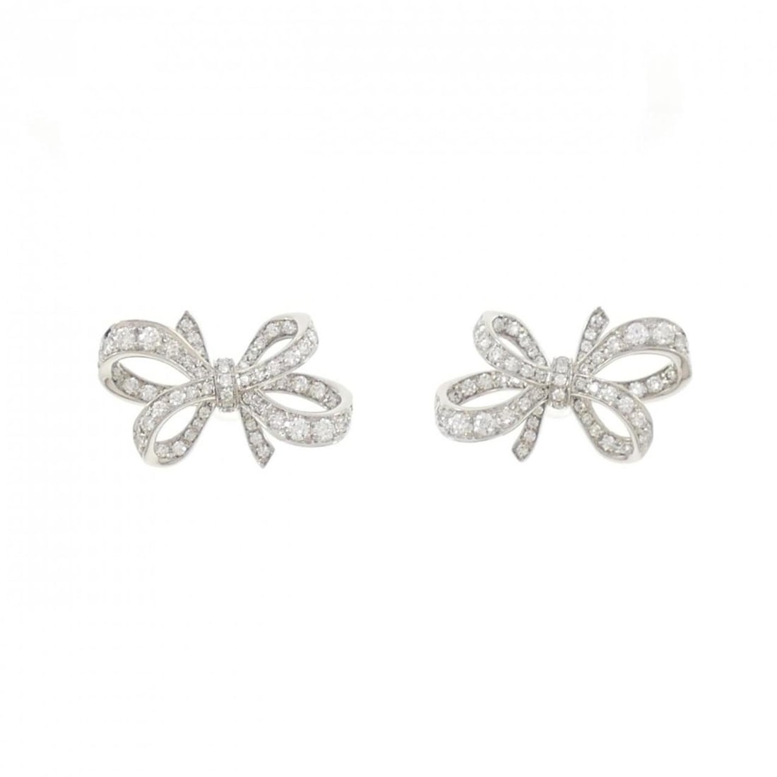 Tiffany & Co. Diamond Earrings: --- Catalog ---Category: SizeSize (HxWxD): 10.00mm x 15.20mm / 0.39'' x 0.60''Category: DesignType: Stud earringsGender: WomenMaterial: Platinum 950Category: GeneralBrand: Tiffany--- Item List