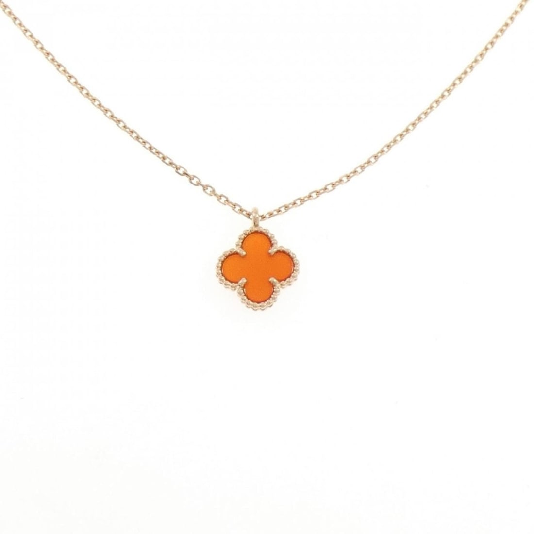 Van Cleef & Arpels Sweet Alhambra Necklace: --- Catalog ---Category: SizePendant Size: 11.7mm x 9.3mm / 0.46'' x 0.36''Neck Circumference: 38 cm - 40 cm / 14.96'' - 15.74''Category: DesignGender: WomenMaterial: Pink gold (18K)Pendant Type: