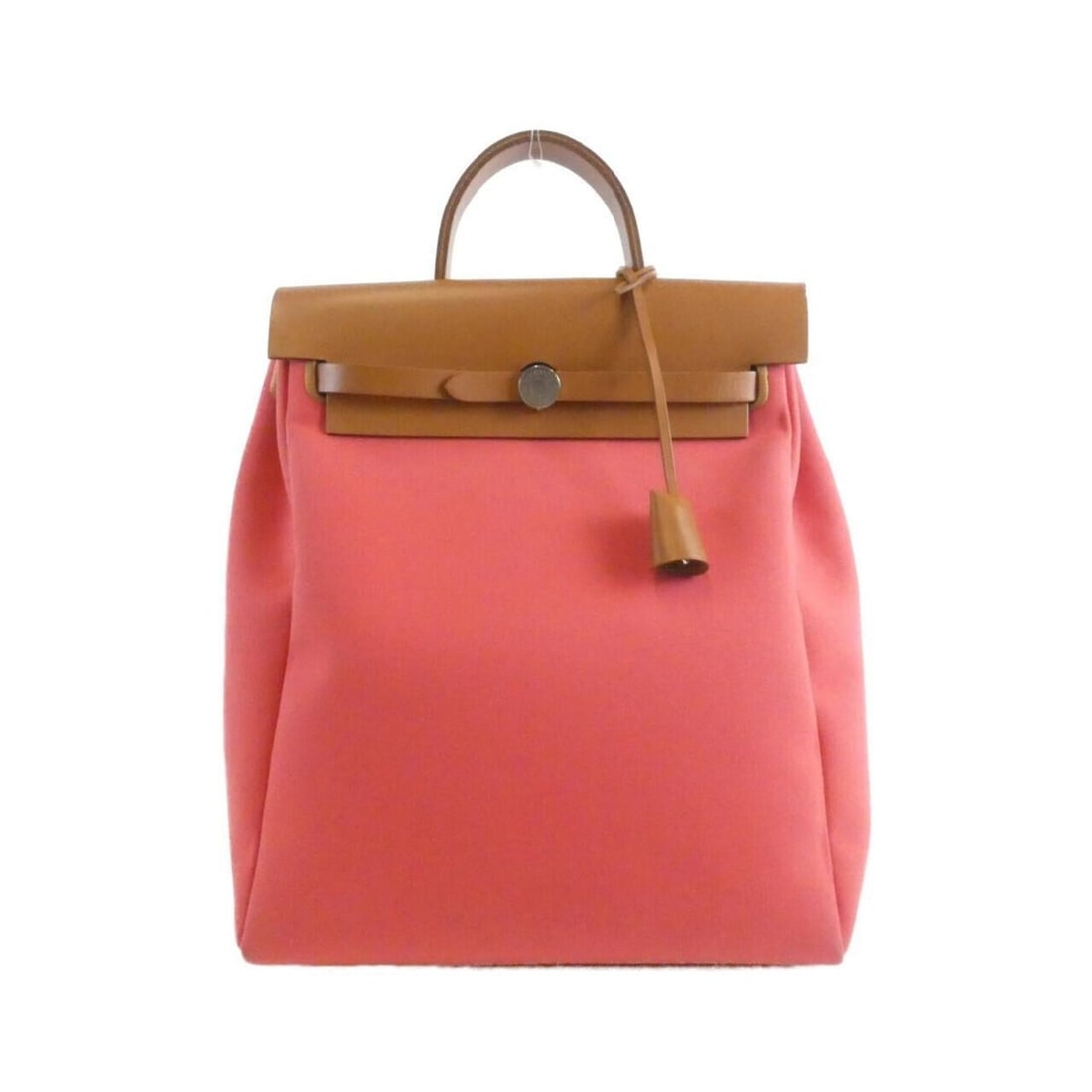 Hermes Herbag Zip-A-Do 077671CK Backpack: --- Catalog ---Category: SizeSize (HxWxD): 37cm x 29cm x 11cm / 14.56'' x 11.41'' x 4.33''Category: DesignType: Backpack, PouchColor: Bougainvillier, FauveGender: WomenMaterial: Toile officier