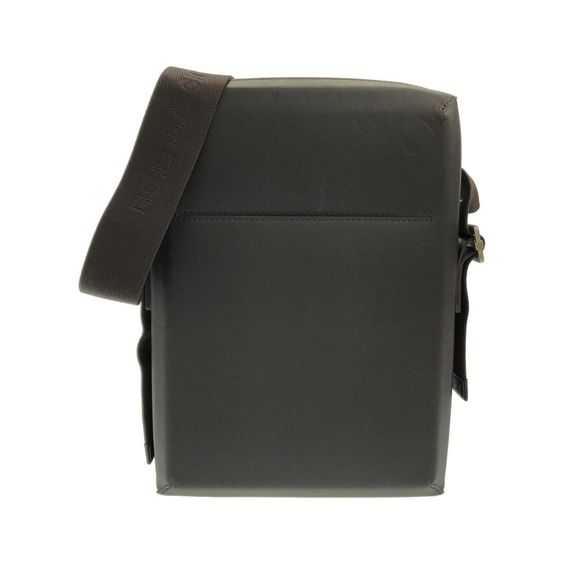 Louis Vuitton Monogram Glacé Bobby M46520 Shoulder Bag: --- Catalog ---Category: SizeSize (HxWxD): 27.5cm x 19cm x 6cm / 10.82'' x 7.48'' x 2.36''Category: DesignType: Shoulder bagColor: MarronGender: Men,WomenMaterial: Coated canvas Hardware Color: Matte 