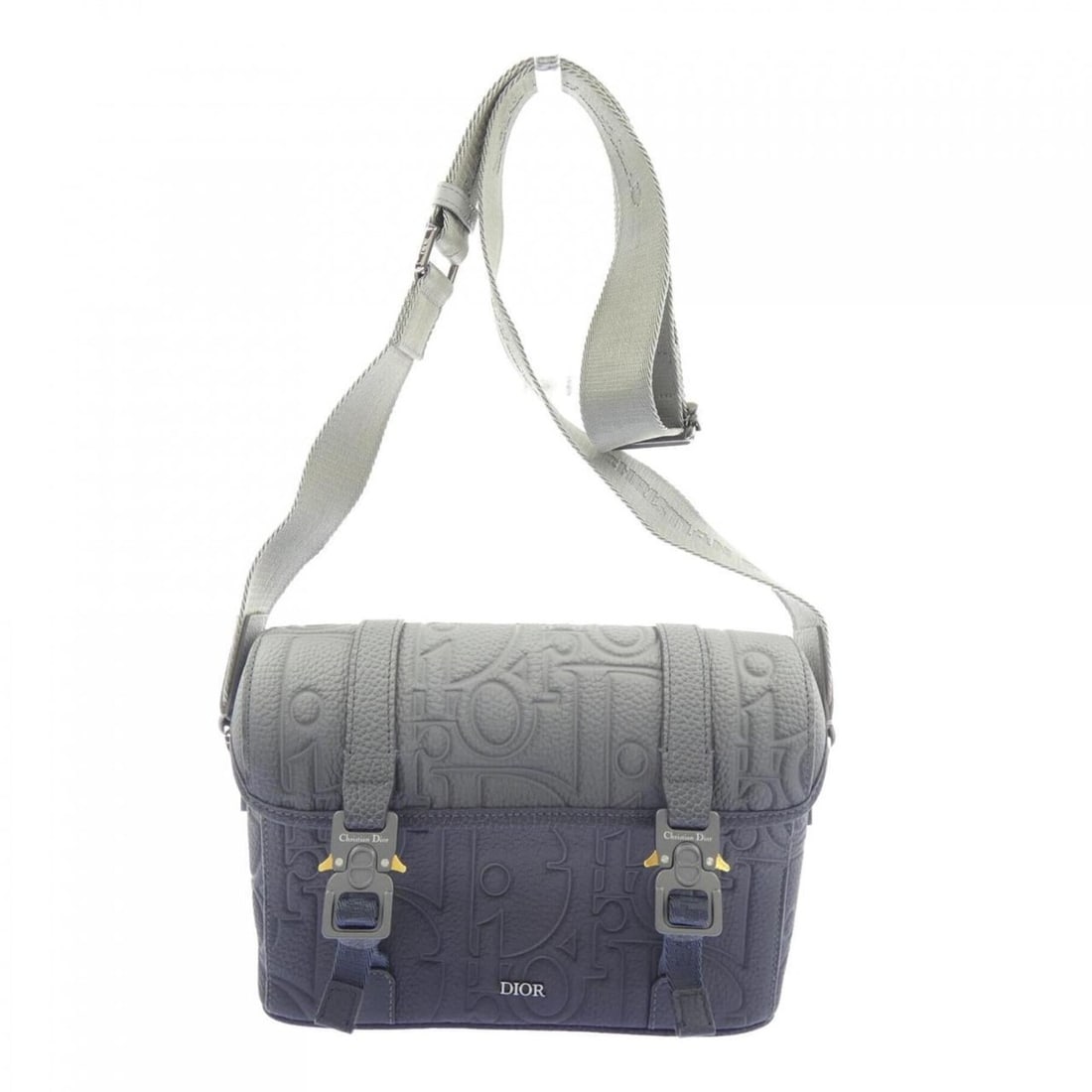 Christian Dior Dior DIOR Gravity 1ESPO333ZLG Handbag: --- Catalog ---Category: SizeSize (HxWxD): 19cm x 25cm x 7cm / 7.48'' x 9.84'' x 2.75''Category: DesignType: HandbagColor: GrayGender: MenCategory: GeneralMPN: 1ESPO333ZLGBrand: Christian Dior---