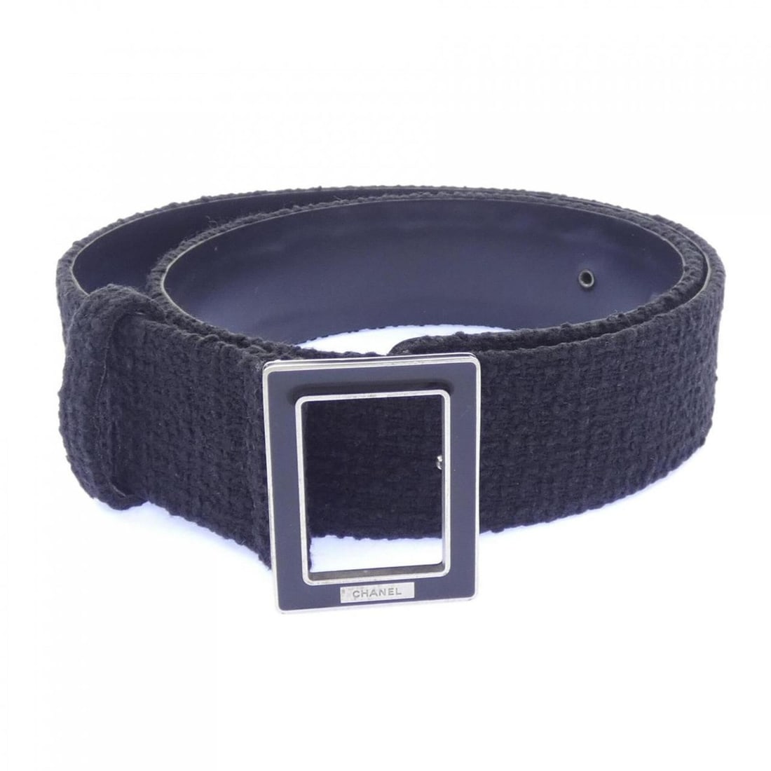 Chanel belt: --- Catalog ---Category: SizeLength: 74cm - 80.5cm / 29.13'' - 31.69''Category: DesignType: Standard beltColor: BlackGender: WomenCategory: GeneralBrand: Chanel--- Item List ---Section: