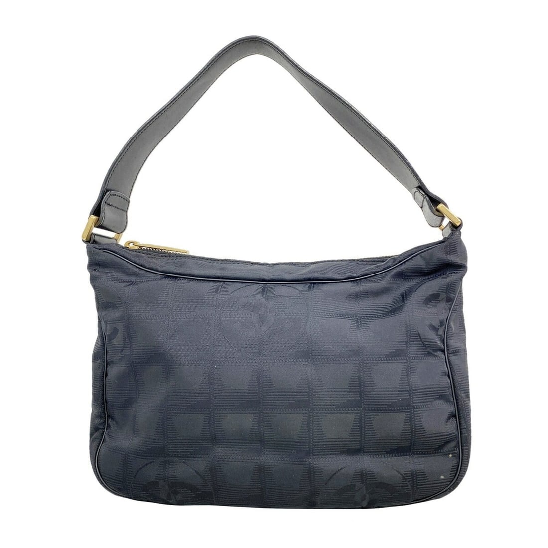 Chanel New Travel Nylon Shoulder Bag, Black, Women's: --- Catalog ---Category: SizeSize (HxWxD): 18cm x 24cm x 8cm / 7.08'' x 9.44'' x 3.14''Category: DesignType: Shoulder bagColor: BlackGender: WomenMaterial: Nylon Hardware Color: GoldCategory: